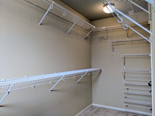 Building Photo - Beautiful 3 Bed 2.5 Bath 2 Story in Kirkland
