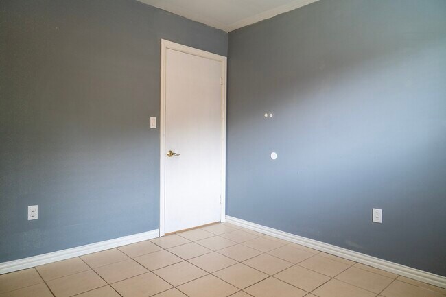 Building Photo - 12803 Segrest Dr