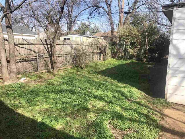 Building Photo - 2507 Bridwell St