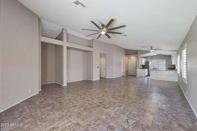 Building Photo - Stunning 3-bedroom, 2-bath home