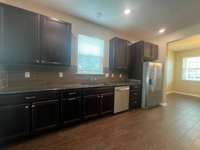 Building Photo - Stunning & Spacious  2 story home COMING S...