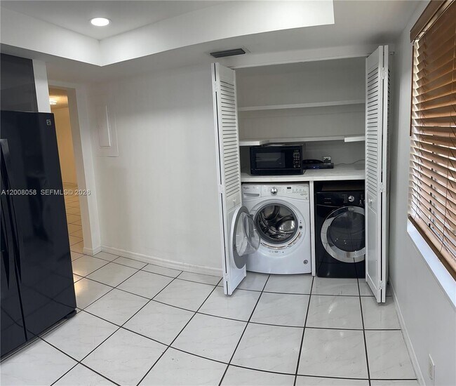 Building Photo - 40 Chestnut Cir