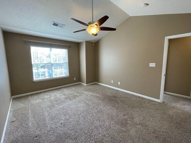 Building Photo - 1160 Parsons Pl