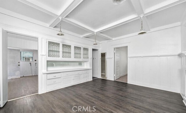 Building Photo - 454 W 59th Pl