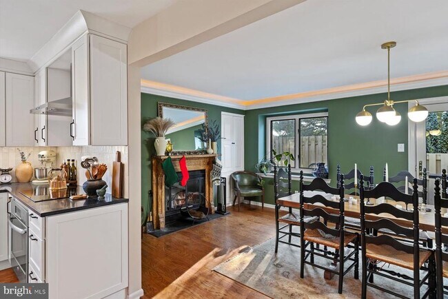 Building Photo - 64 Parchment Dr