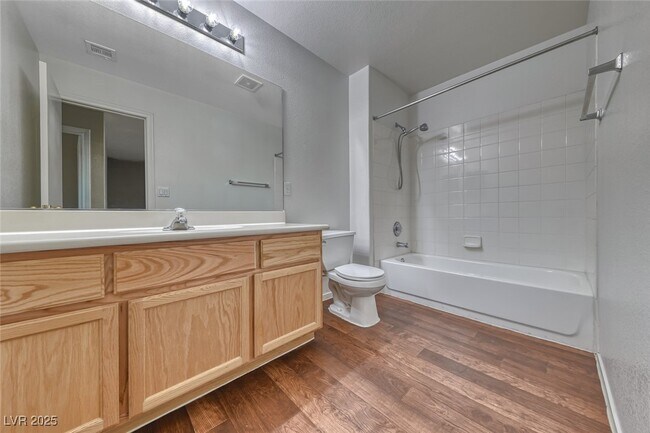Building Photo - 7237 Twin Maples Ct