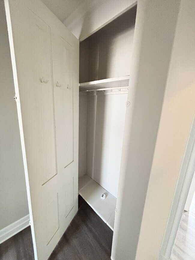 Building Photo - 2 BR Home Available in Catasauqua, PA