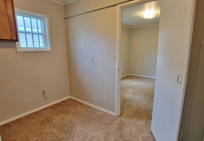 Bonus Room/Office - 1016 8th St