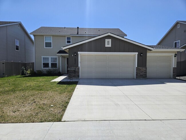 Building Photo - Welcome to this spacious 4 bedroom, 3 bathroom home located in Caldwell, ID.