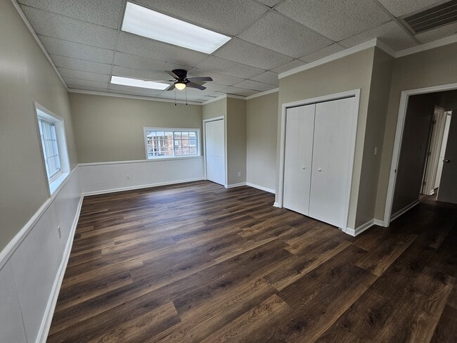 Building Photo - 1198 Holly Springs Rd