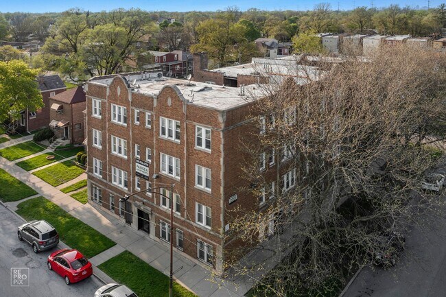 Building Photo - 9244 S Saginaw Ave