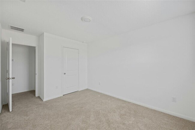 Building Photo - 321 Brody Ln