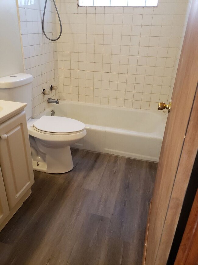 Building Photo - 5730N91stM