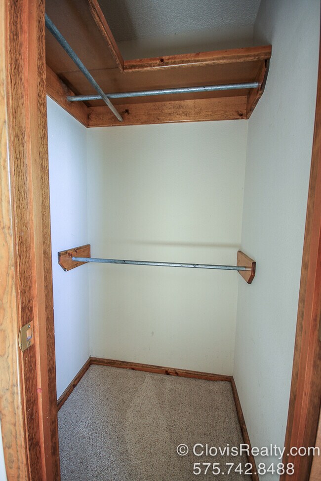 Building Photo - 813 Stanton Pl