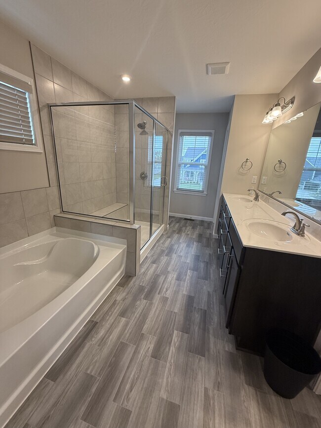 Building Photo - 6964 Briarcliff Ct