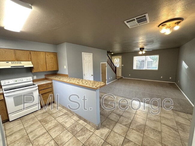 Building Photo - 1749 W 1020 N