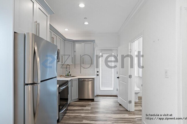 Building Photo - 24518 Karina St