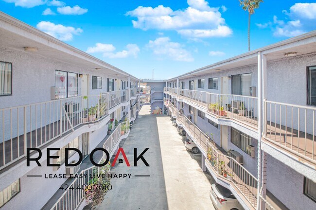 Building Photo - 2446 Workman St