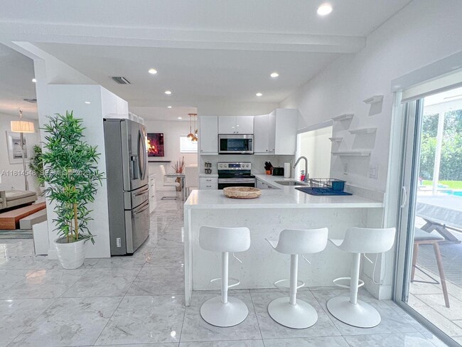 Building Photo - 200 NW 86th St