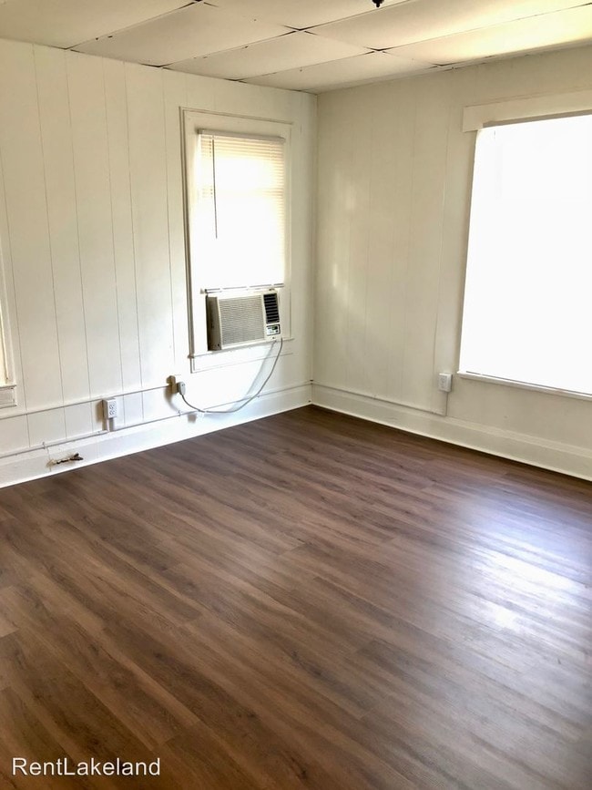 Building Photo - 945 Orange St