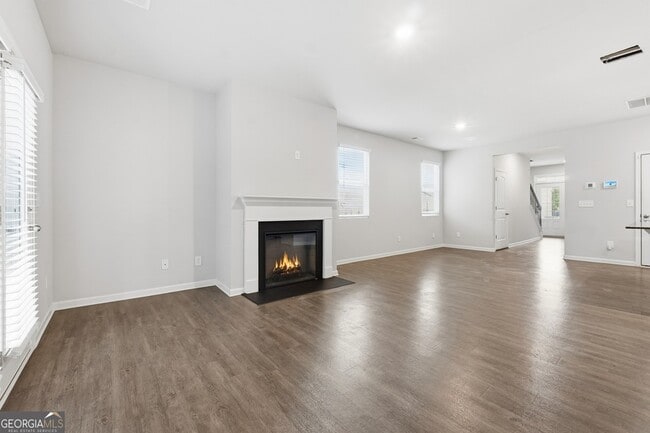 Building Photo - 6615 Bluffview Dr