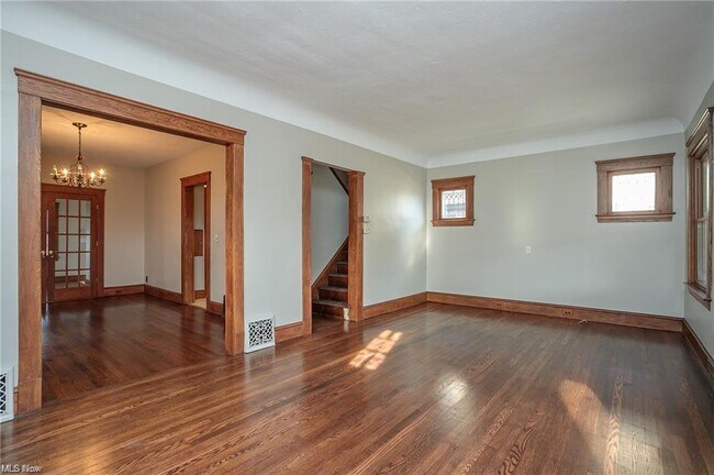 Building Photo - 1206 Edwards Ave