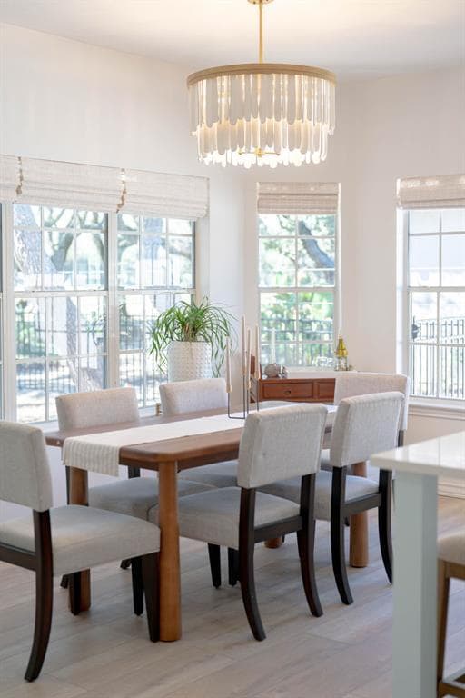 Building Photo - 113 Royal Oaks Dr