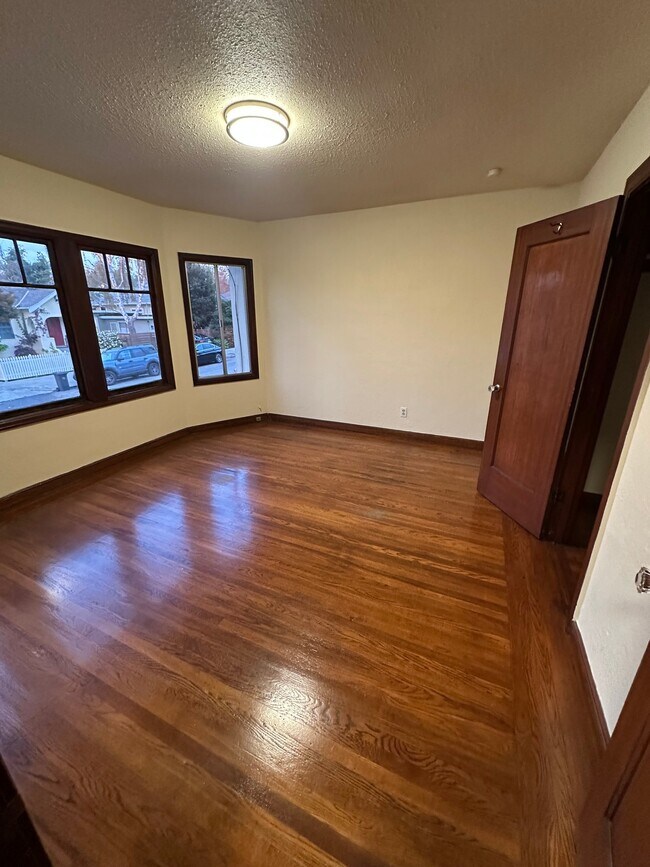 Building Photo - 2301 Spaulding Ave