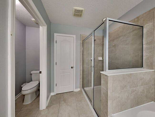 Building Photo - 5955 Paxton Ct