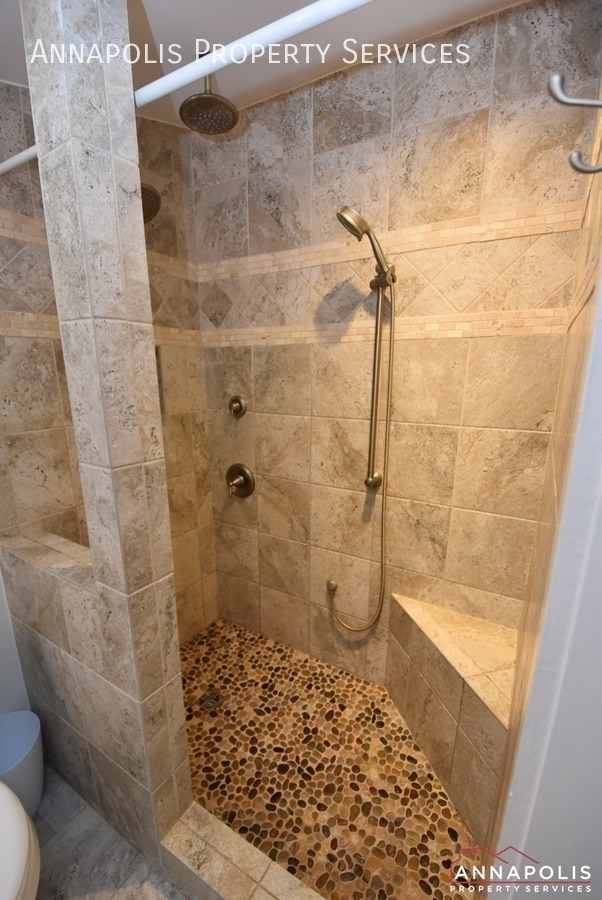 Building Photo - 254 Severn Rd