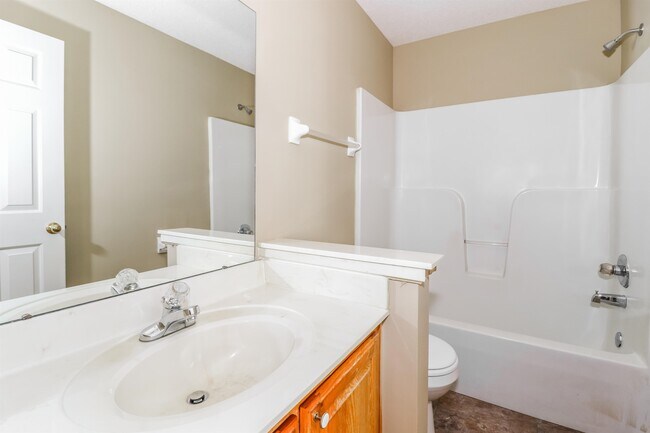 Building Photo - 7270 Amberly Way Dr
