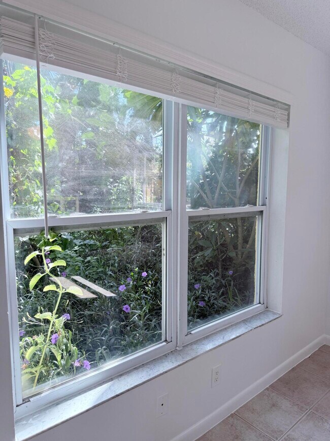 Building Photo - 3364 Jefferson St