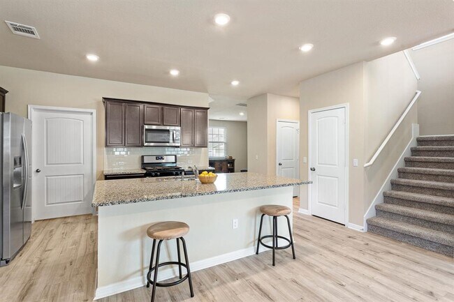 Building Photo - 309 Empress Tree Dr
