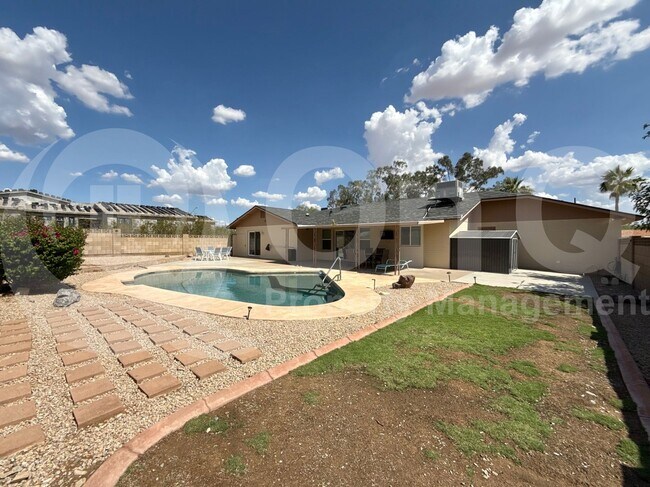 Building Photo - 10312 E Cactus Rd