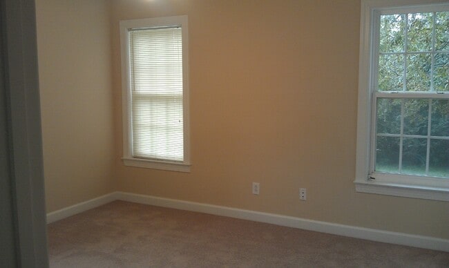 Building Photo - PERR319