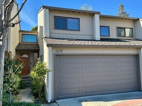Building Photo - Updated Townhome in Pleasant Almaden Valley Community