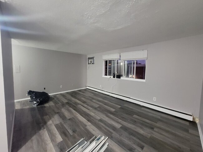 Building Photo - 14835 Euclid Ave