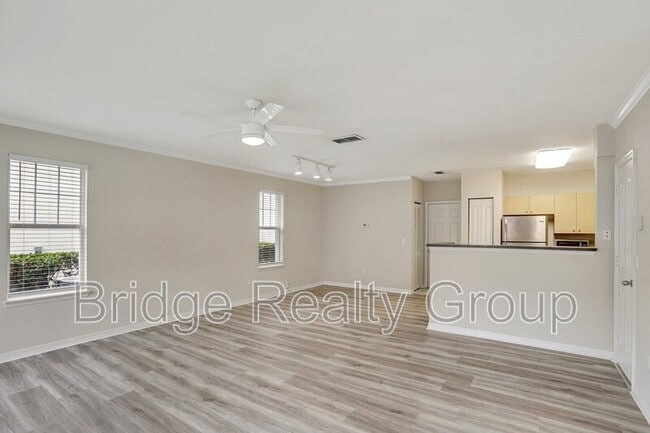 Building Photo - 735 Siena Palm Dr