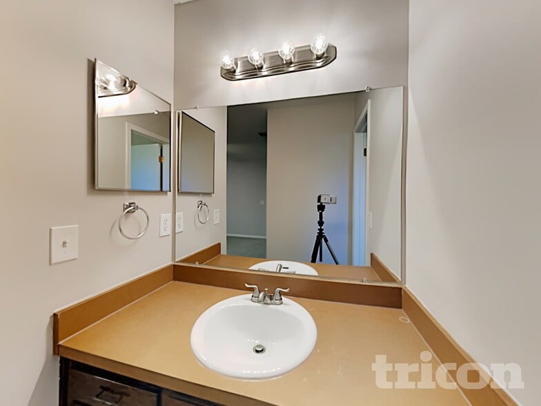 Building Photo - 8708 Bishopswood Dr