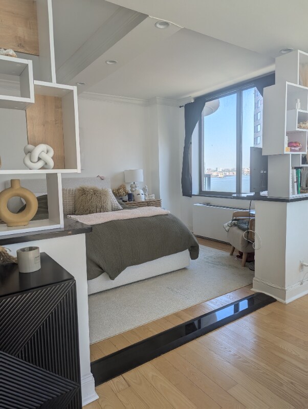 Building Photo - 380 Rector Pl