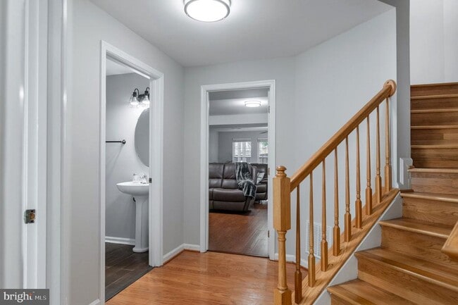 Building Photo - 2558 Banshire Dr