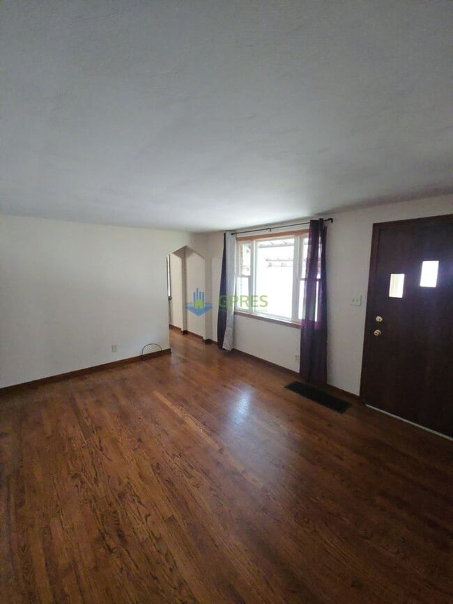 Building Photo - 3 bedroom house for rent in Blawnox