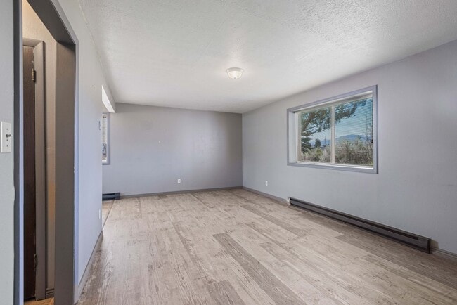 Building Photo - 171 ID-28