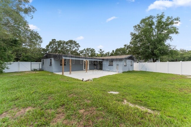 Building Photo - 6121 N Falkenburg Rd
