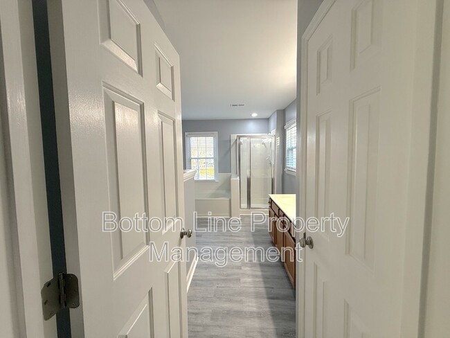 Building Photo - 13446 Cassington Ct