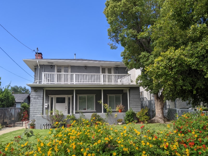 Building Photo - 835 N Raymond Ave