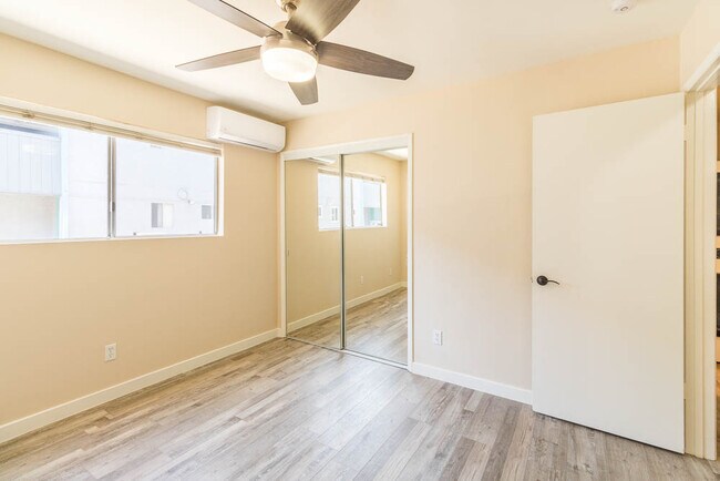 Building Photo - 2102 Mathews Ave