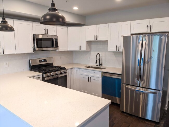 Building Photo - 1932 4th St NE