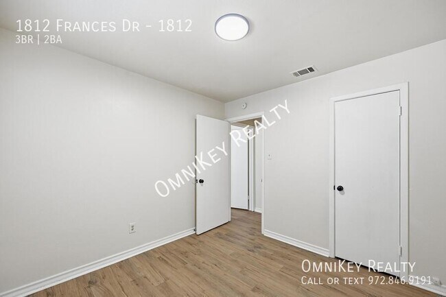 Building Photo - 1812 Frances Dr