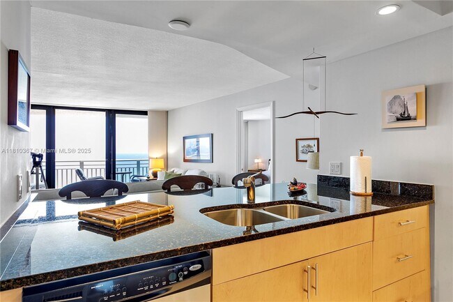 Building Photo - 3000 N Ocean Dr